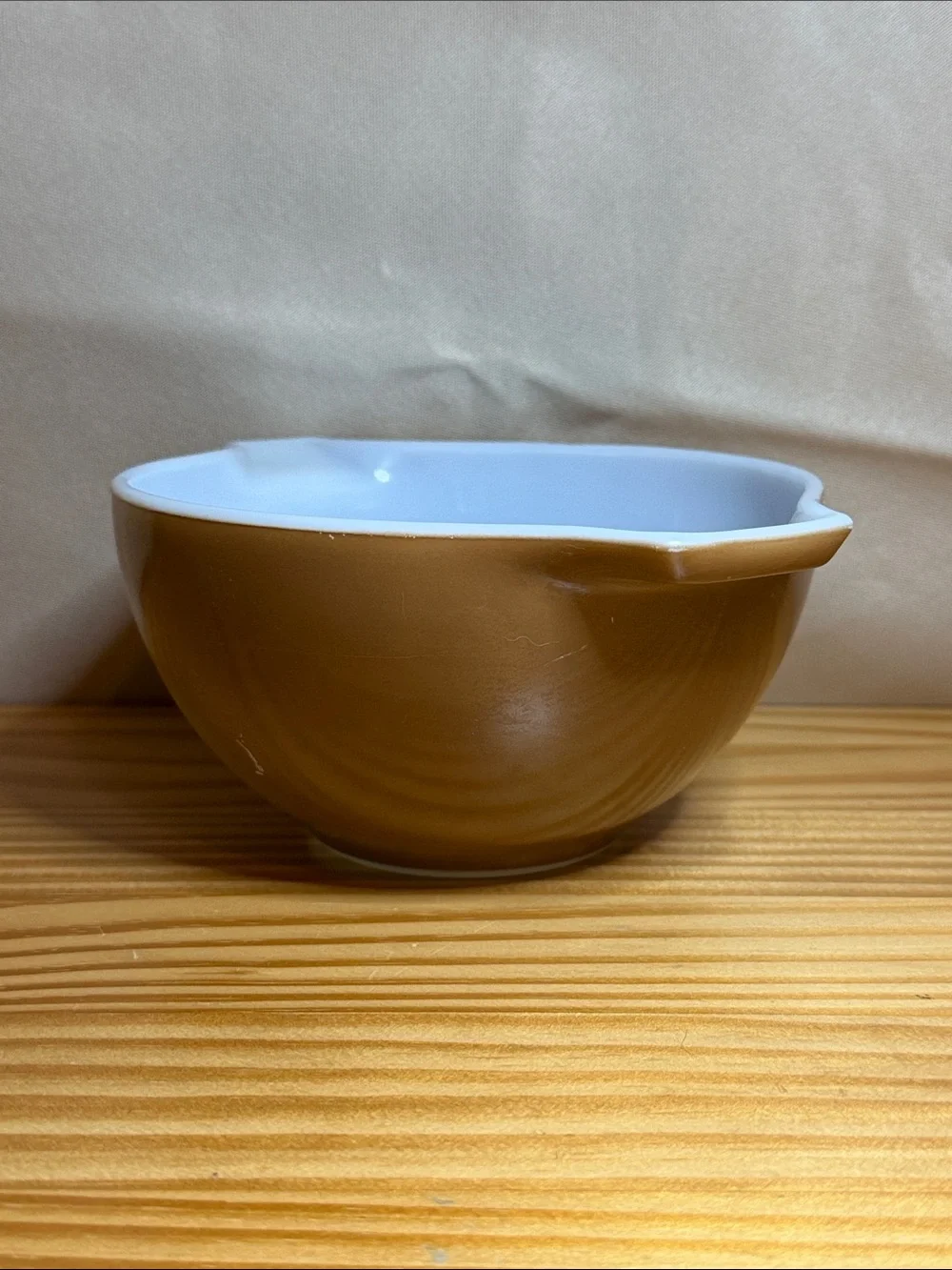 Vintage Pyrex Cinderella Mixing Bowl Brown 441 1.5 Pt Glossy
